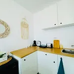 Toni House 405 Marina Apartment *