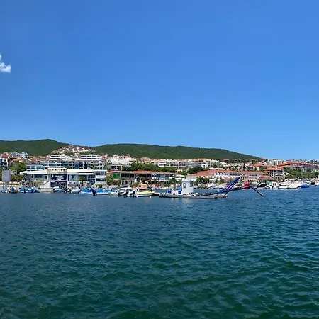 Апартаменти Toni House 405 Marina *