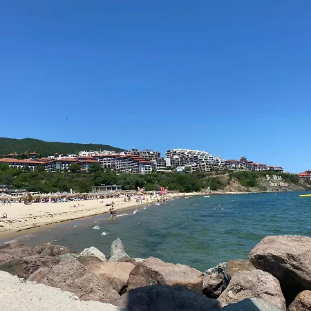 Апартамент Toni House 405 Marina