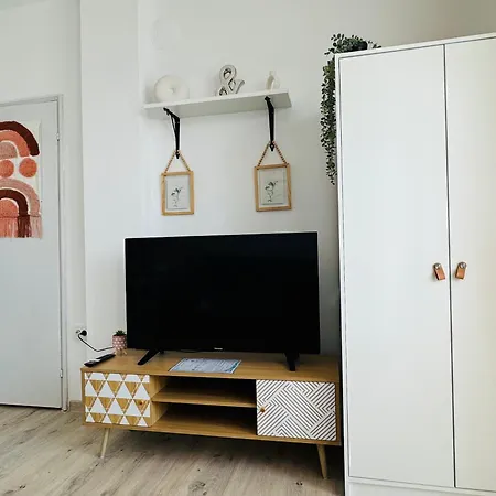 Апартамент Toni House 405 Marina *